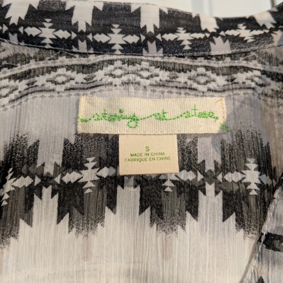 Patterned Tunic - Picture 4 of 5